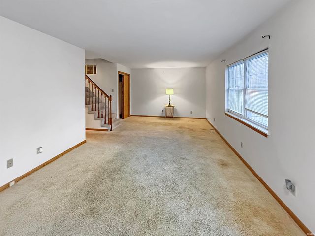 213 215 Lorshelna Drive, Evansville, IN 47711