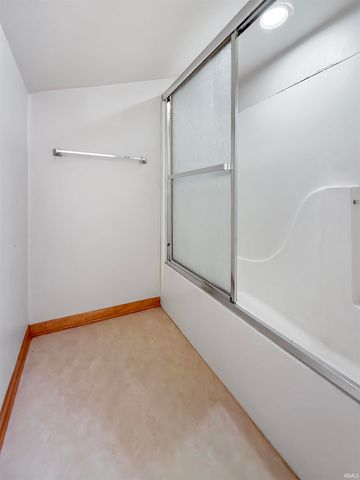 213 215 Lorshelna Drive, Evansville, IN 47711