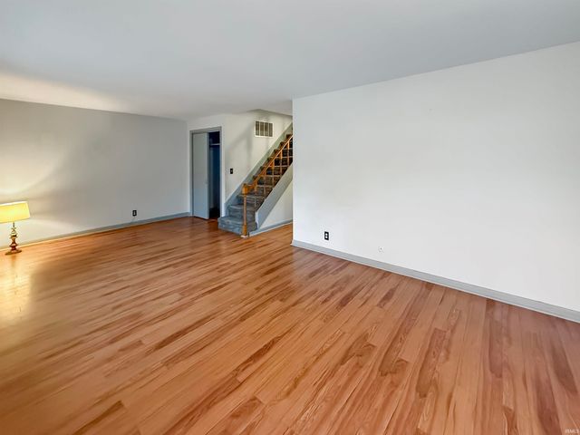 213 215 Lorshelna Drive, Evansville, IN 47711