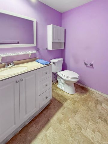 213 215 Lorshelna Drive, Evansville, IN 47711