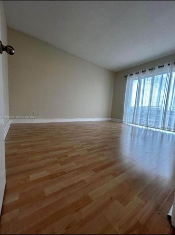 1100 NE 1st Ct 312, Hallandale Beach, FL 33009