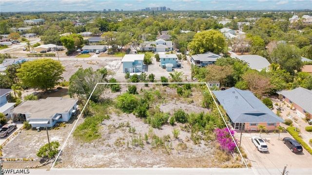 4211 Mariner LN, Bonita Springs, FL 34134