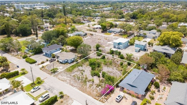 4211 Mariner LN, Bonita Springs, FL 34134