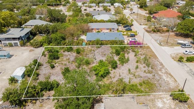 4211 Mariner LN, Bonita Springs, FL 34134