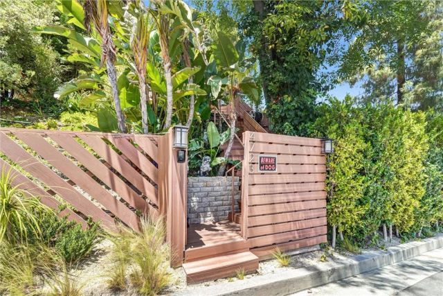 4723 Dunas Lane, Tarzana, CA 91356