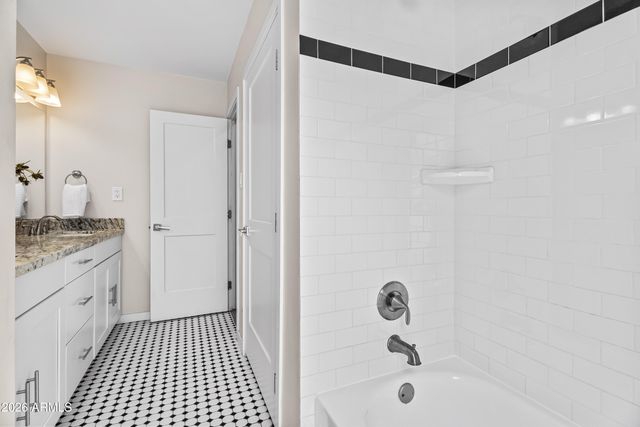 8918 N 80TH Place, Scottsdale, AZ 85258