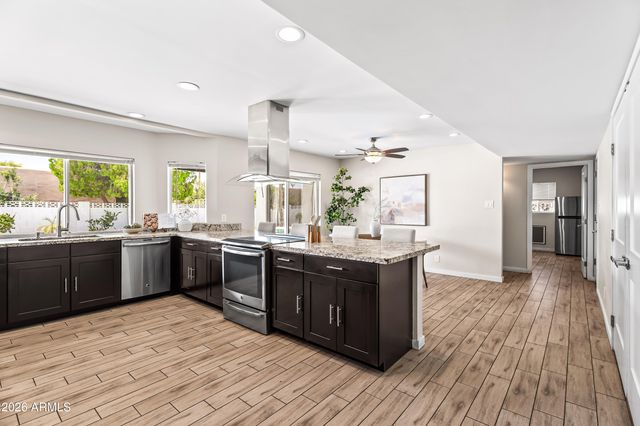 8918 N 80TH Place, Scottsdale, AZ 85258