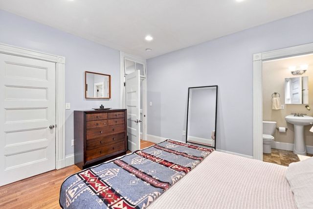 22 Hewlett St 1, Boston, MA 02131