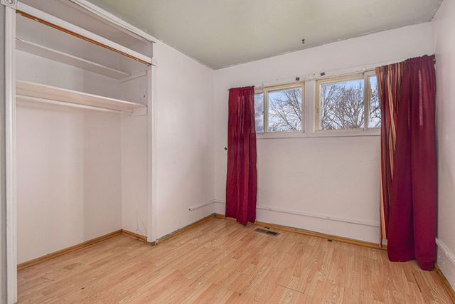 3105 Oakdale Avenue, La Porte, IN 46350