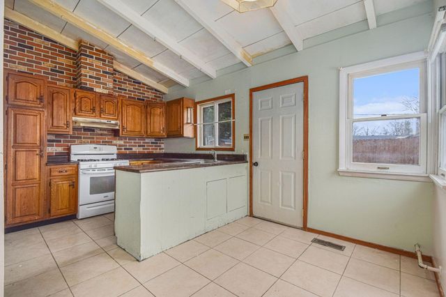 3105 Oakdale Avenue, La Porte, IN 46350