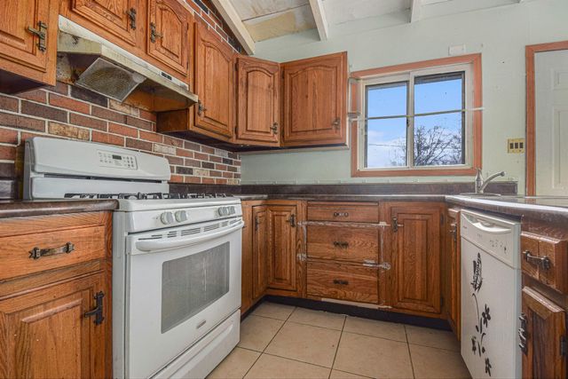 3105 Oakdale Avenue, La Porte, IN 46350