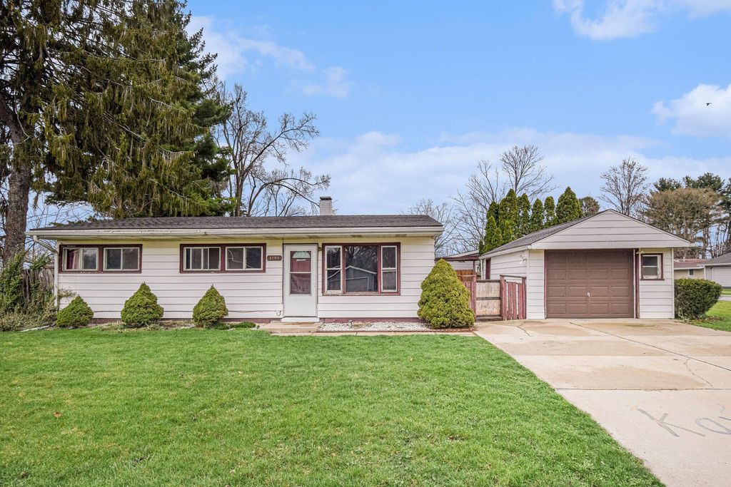 3105 Oakdale Avenue, La Porte, IN 46350