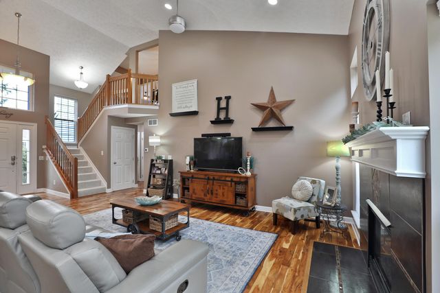 983 Sandrock Avenue, Reynoldsburg, OH 43068