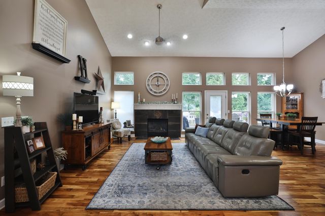 983 Sandrock Avenue, Reynoldsburg, OH 43068