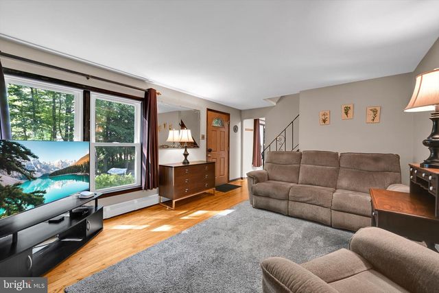 1392 RESERVOIR RD, Honey Brook, PA 19344