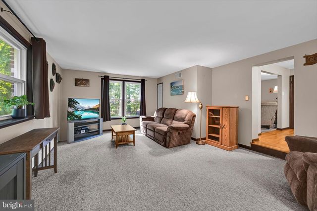 1392 RESERVOIR RD, Honey Brook, PA 19344