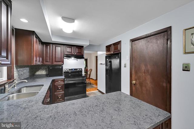 1392 RESERVOIR RD, Honey Brook, PA 19344
