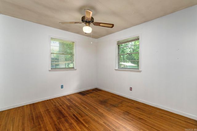 6 Dunfrettin Place, Sherwood, AR 72120