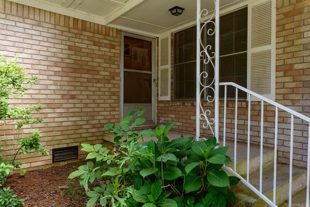 6 Dunfrettin Place, Sherwood, AR 72120