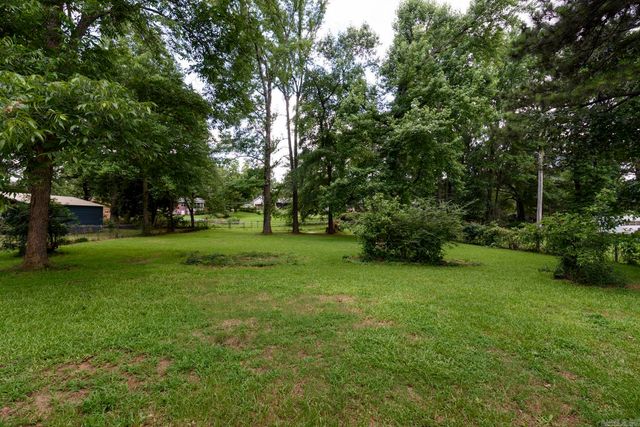 6 Dunfrettin Place, Sherwood, AR 72120