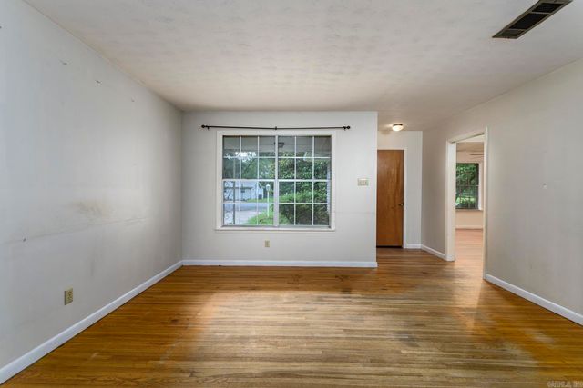 6 Dunfrettin Place, Sherwood, AR 72120