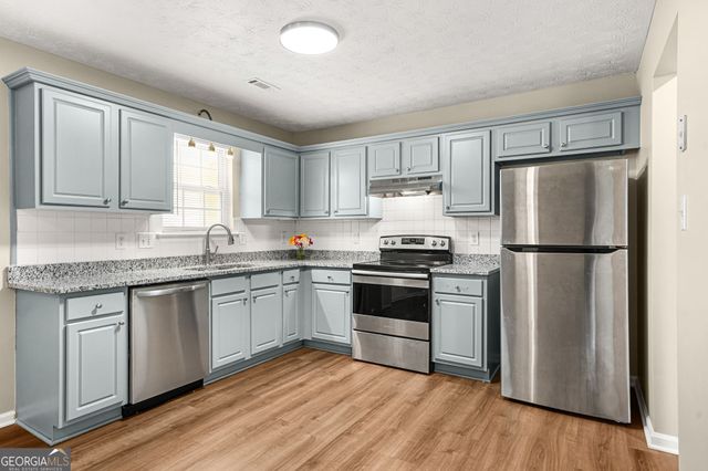1690 Cotton Wood Court, Hampton, GA 30228