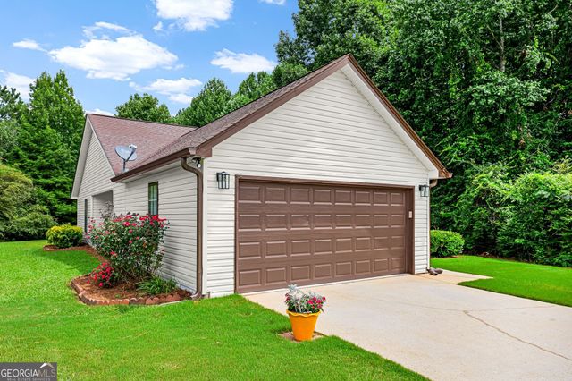 1690 Cotton Wood Court, Hampton, GA 30228