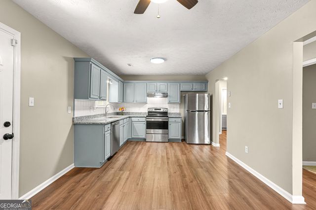 1690 Cotton Wood Court, Hampton, GA 30228