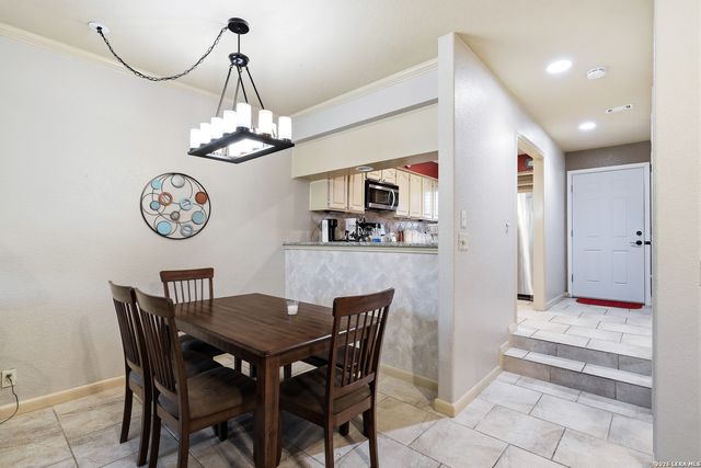 421 Watts Ln Unit B5, Canyon Lake, TX 78133