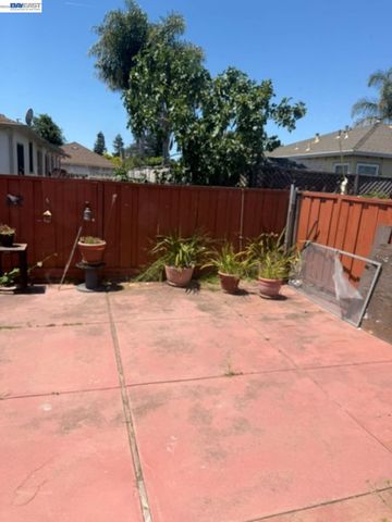 14621 Pansy St, San Leandro, CA 94578
