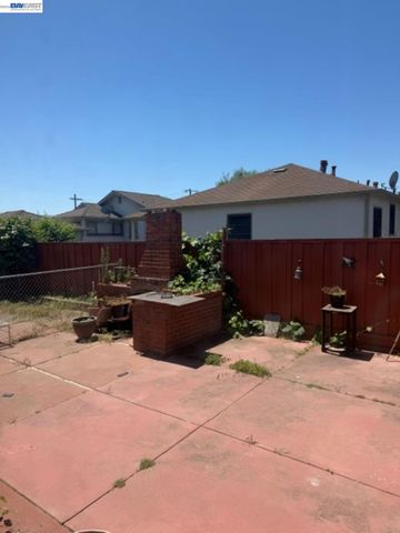 14621 Pansy St, San Leandro, CA 94578