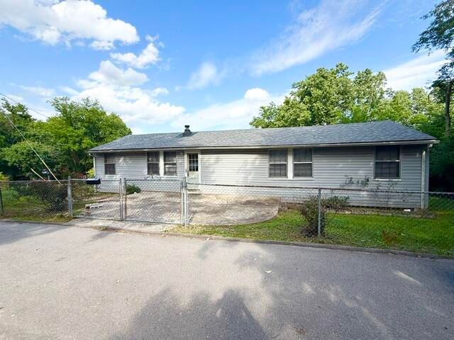 132 Lincoln Street, Nicholasville, KY 40356