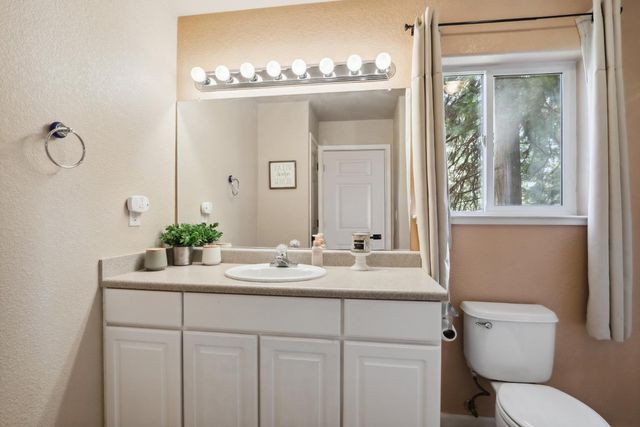 18980 Circle View Dr, Pioneer, CA 95666