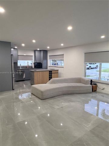2960 NW 1st Dr, Pompano Beach, FL 33064