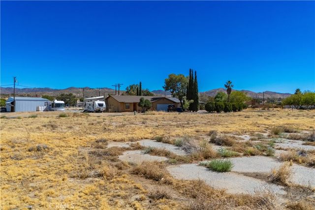 6768 Lindbergh Lane, Yucca Valley, CA 92284