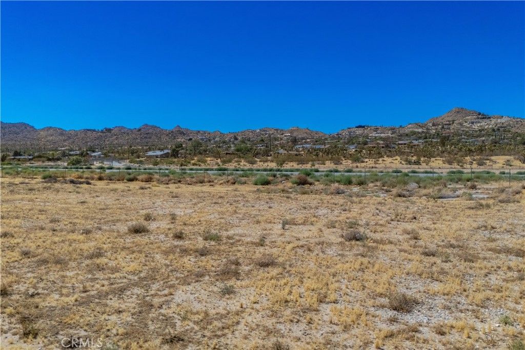 Image 14 of property listing at 6768 Lindbergh Lane, Yucca Valley, CA 92284