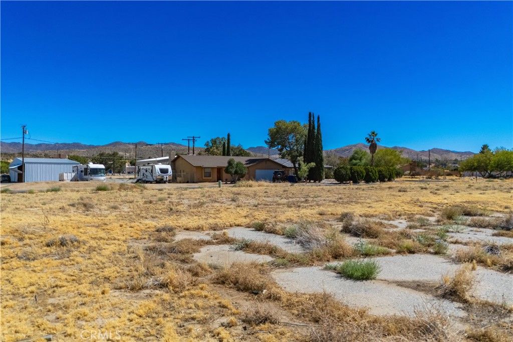 Image 19 of property listing at 6768 Lindbergh Lane, Yucca Valley, CA 92284