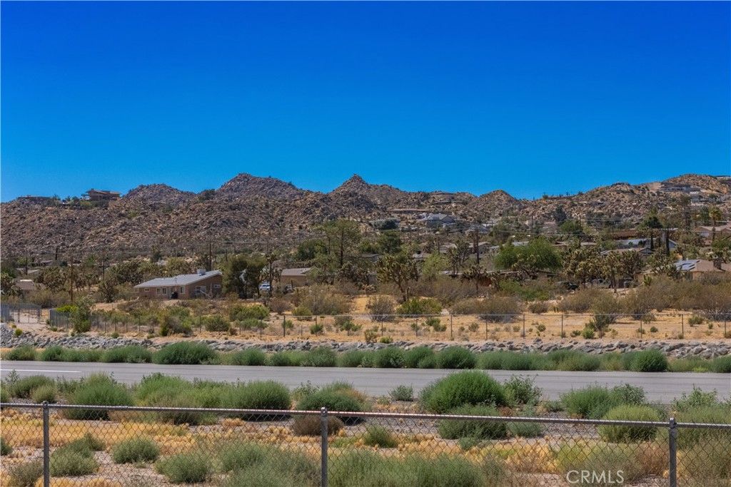 Image 23 of property listing at 6768 Lindbergh Lane, Yucca Valley, CA 92284