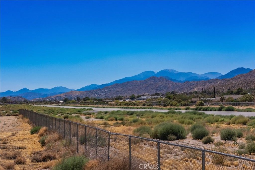Image 25 of property listing at 6768 Lindbergh Lane, Yucca Valley, CA 92284