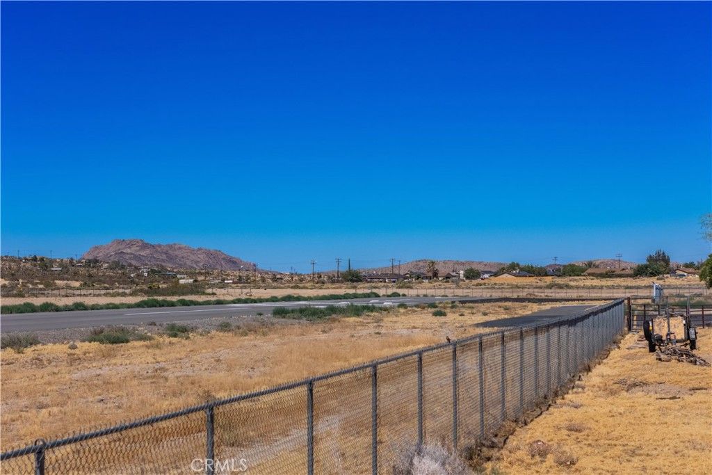 Image 26 of property listing at 6768 Lindbergh Lane, Yucca Valley, CA 92284