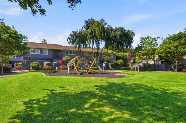 535 Winterberry Way, San Jose, CA 95129