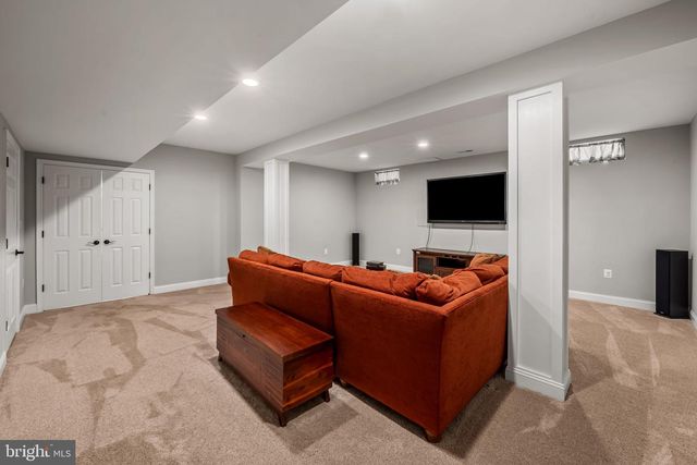 13910 MANOR RD, Phoenix, MD 21131