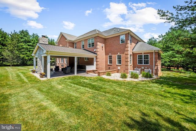 13910 MANOR RD, Phoenix, MD 21131