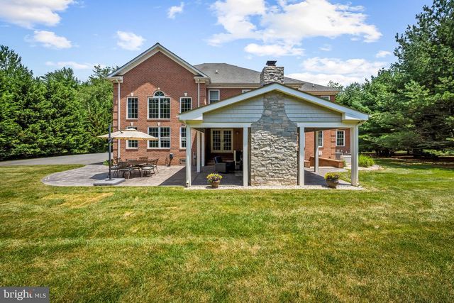 13910 MANOR RD, Phoenix, MD 21131