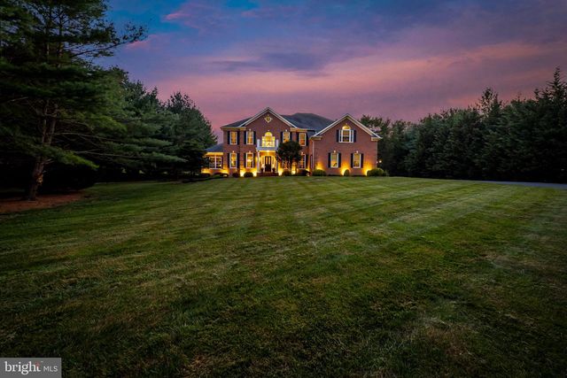 13910 MANOR RD, Phoenix, MD 21131