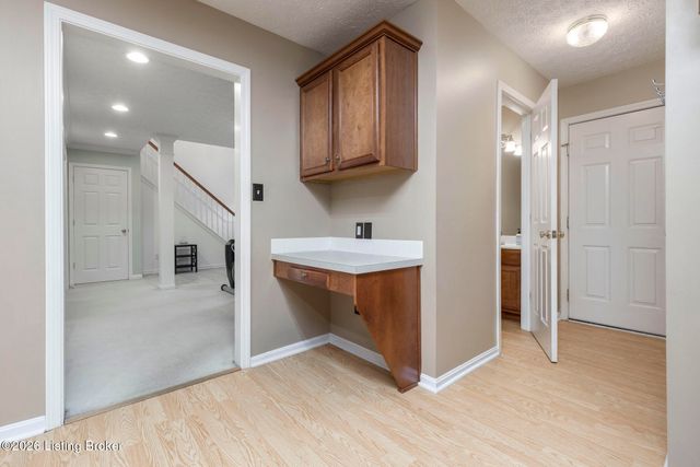 4207 Brownsboro Glen Rd, Louisville, KY 40241