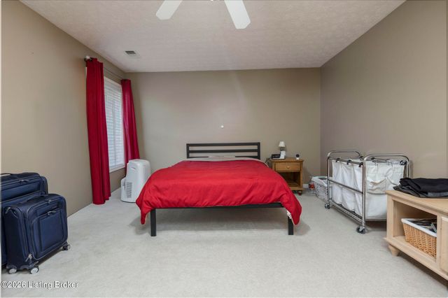 4207 Brownsboro Glen Rd, Louisville, KY 40241