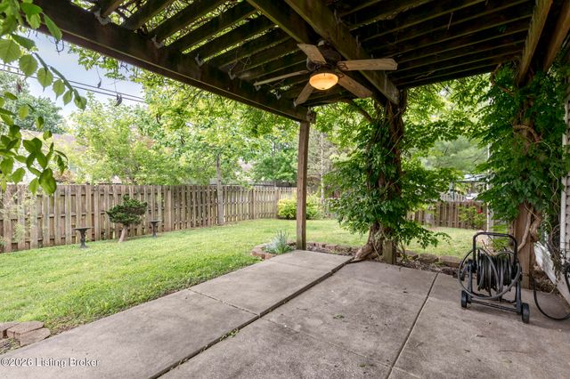 4207 Brownsboro Glen Rd, Louisville, KY 40241