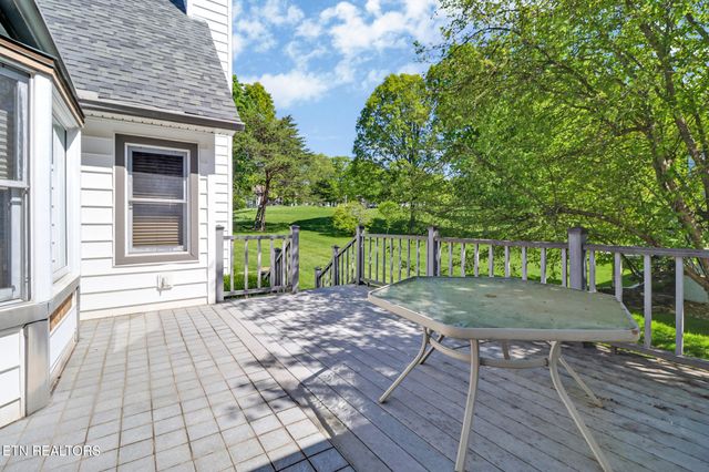 11 Kingsboro Lane, Crossville, TN 38558