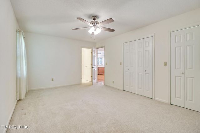 11 Kingsboro Lane, Crossville, TN 38558